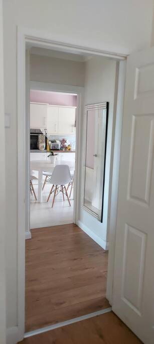 Bellevue Bungalow - Comfortable Home With Amazing Views Belfast Exteriér fotografie